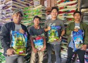 Anggota Dewan Mura Salurkan 4 Ton Beras Untuk Warga Terkena Musibah Banjir