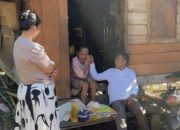 Cerminan Kepemimpinan Merakyat, Heriyus Sumbang Sembako Spontan di Sela Aktivitas Pribadi