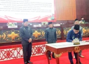 Sahkan Kontrak Sosial Pembangunan, DPRD Mura Tetapkan Perda RPJMD 2025–2029